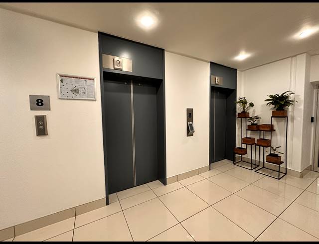 18M² SERVICED OFFICE TO LET IN BRAAMFONTEIN WERF
